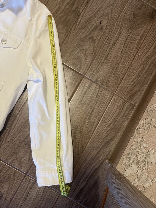 Продам нову джинсову куртку