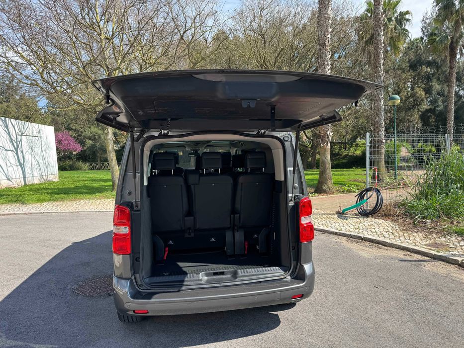 PEUGEOT TRAVELLER 8 Lugares Full Extras