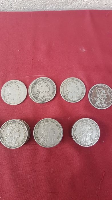Moedas 1 escudo antigas lote completo.