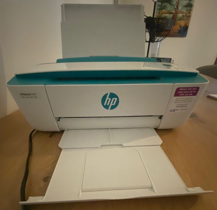Impressora HP DeskJet 3762 (Multifunções - Jato de Tinta - Wi-Fi - Instant Ink)