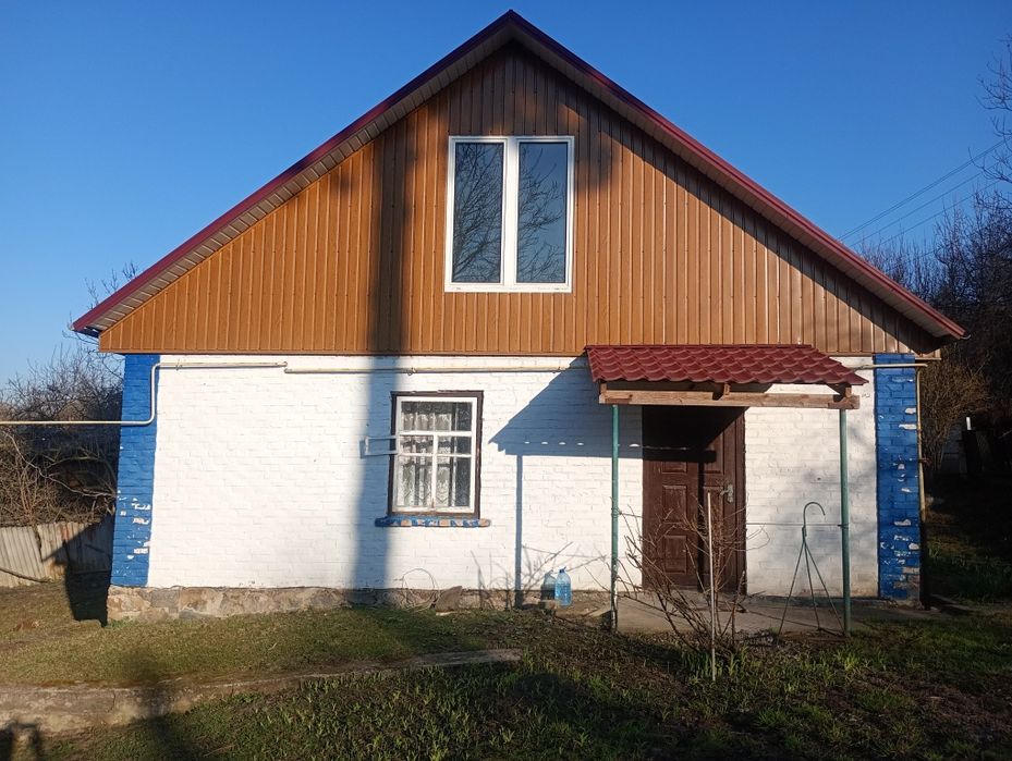 Хата в Монастирищі