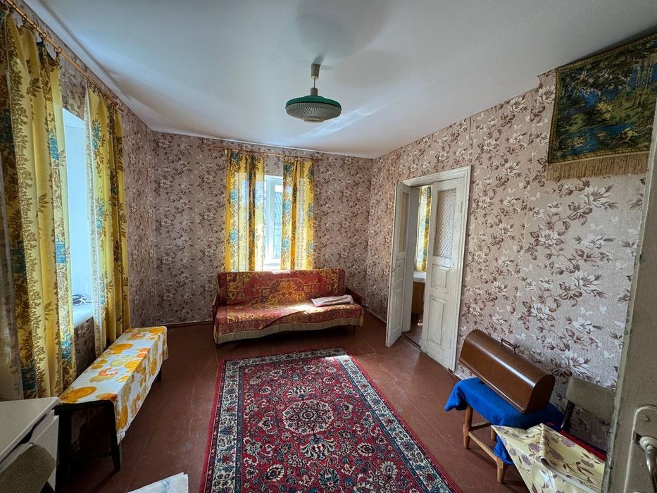 Продається будинок 51м² земельна ділянка 7 соток.  Р-н 3 школи