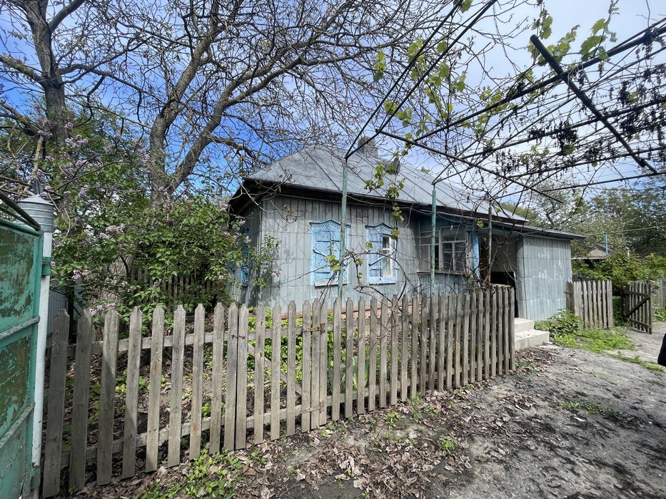 Будинок в центрі Куземина