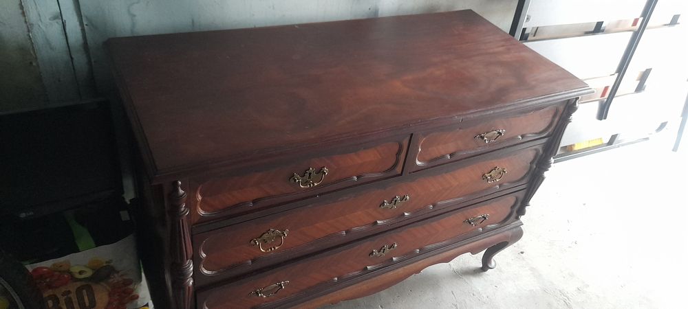 Venda de cómoda e mesa centro