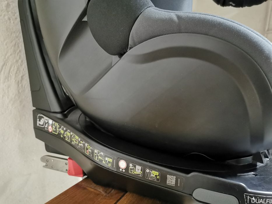 Fotelik samochodowy Britax Romer DUALFIX M i-SIZE 61-105cm  Obrotowy