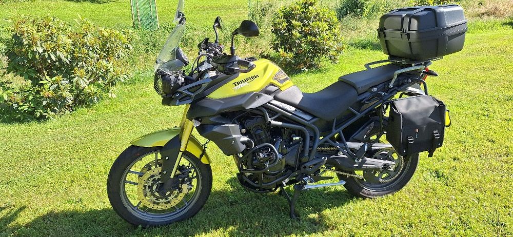 Triumph Tiger 800