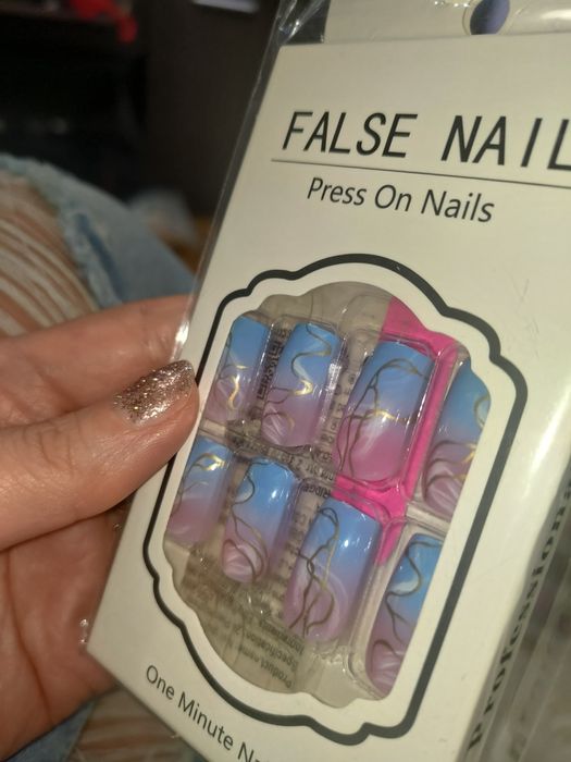 Tipsy paznokcie press on nails niebieskie