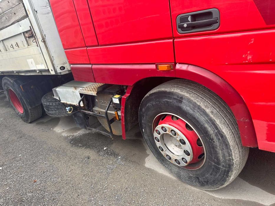 Тягач вантажний DAF XF 105