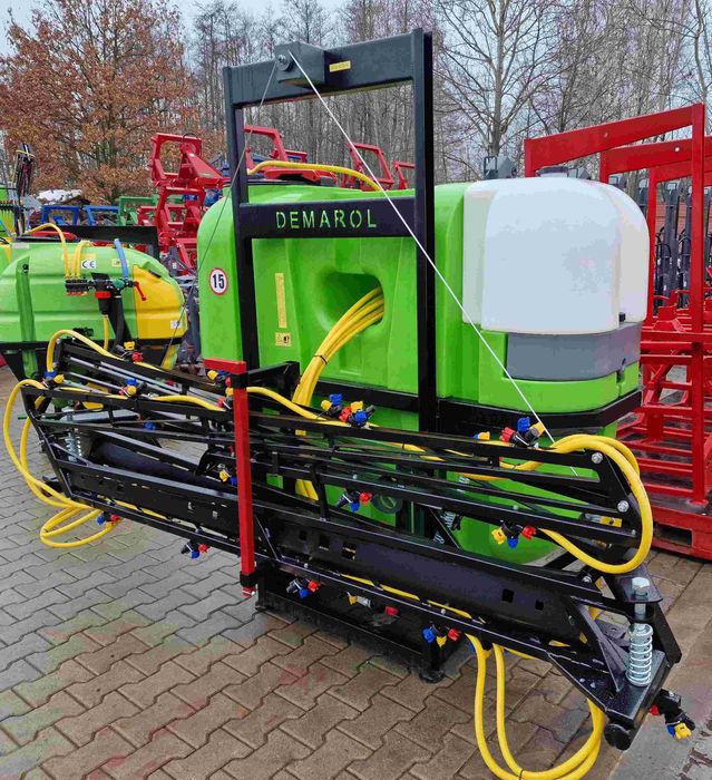 Opryskiwacz 800 litrów SHOGUN lanca 15m głowice potrójne opryskiwacze