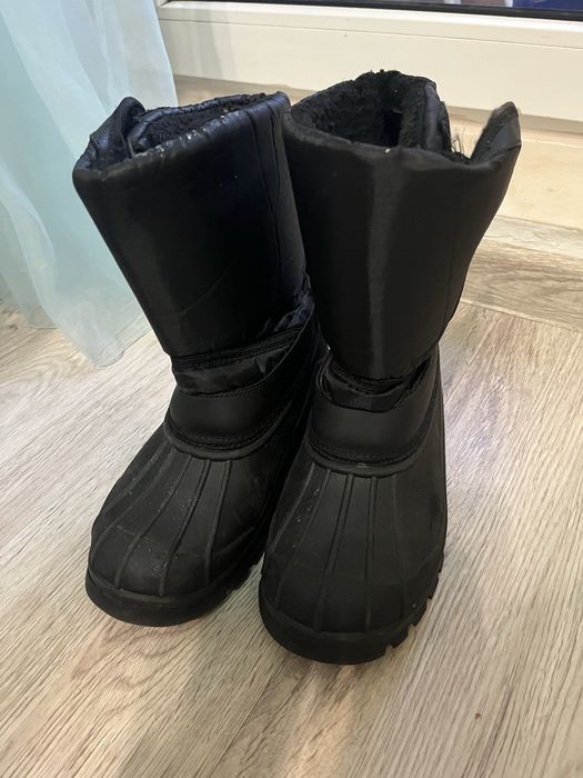 Зимові чоботи жіночі