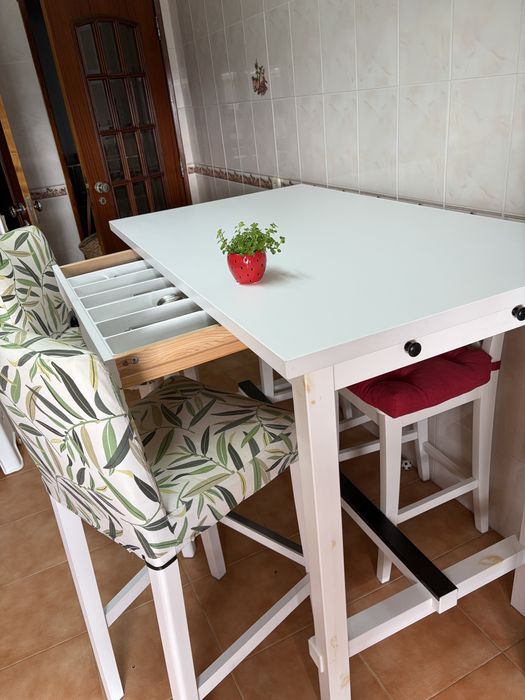 Mesa Nordviken + 4 cadeiras
