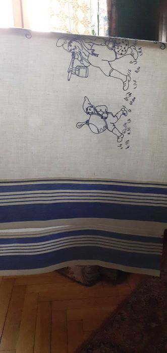 Makatka, ręcznik lniany  
 duży kuchenny retro haft biało niebieski