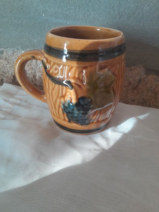 Antiga caneca fainca portuguesa caldas da rainha motivos natureza