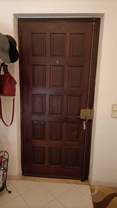 Portas e Janelas em Madeira Nobre "Tacula"