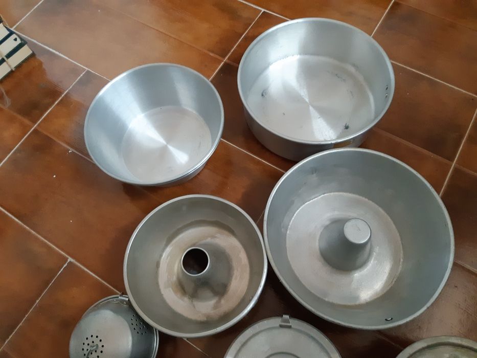 Panela e formas em inox