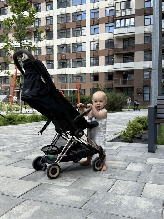 Cybex Coya black