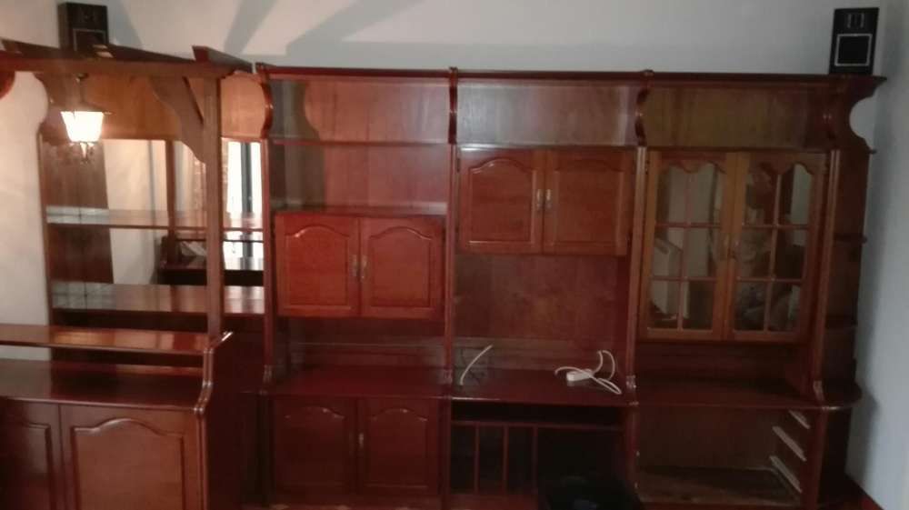 Móvel de madeira maciça com bar e com luz+entrega grátis em Leiria