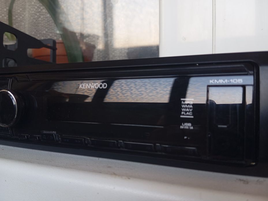 Kenwood kmm-105 AY c Bluetooth,FLAC.