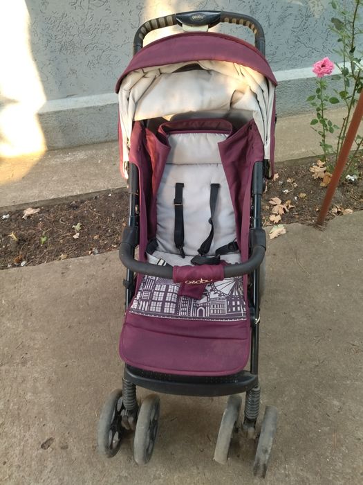 Прогулочна коляска