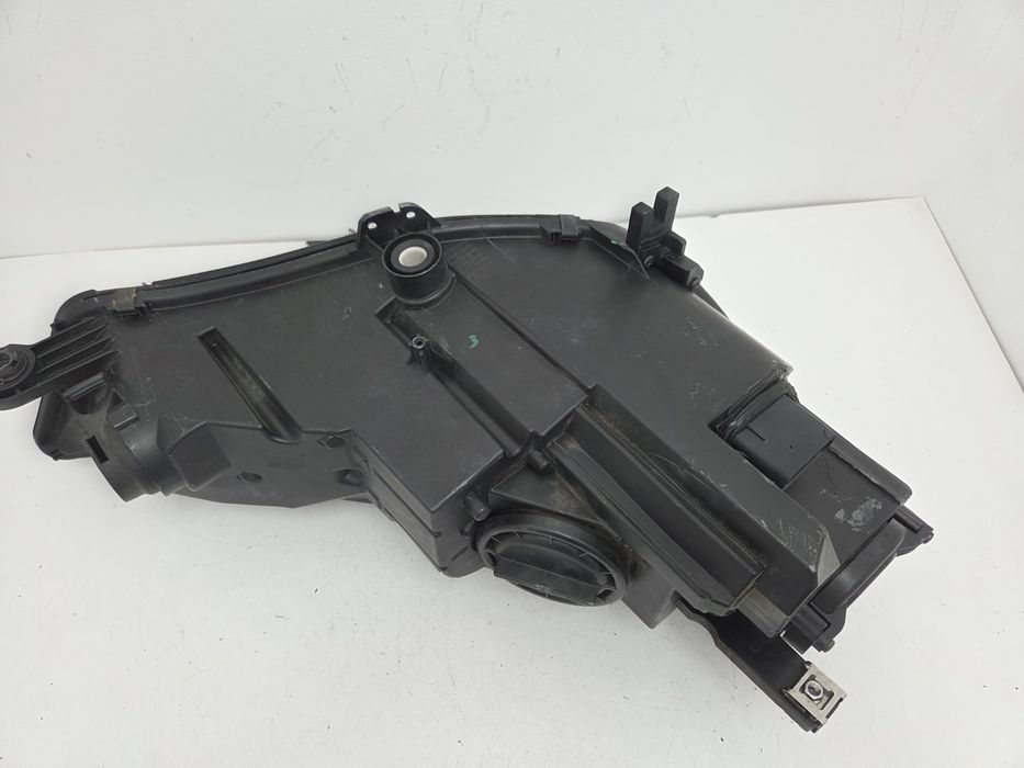 Фара ліва Audi A4 B9 2017-2019 Xenon USA
