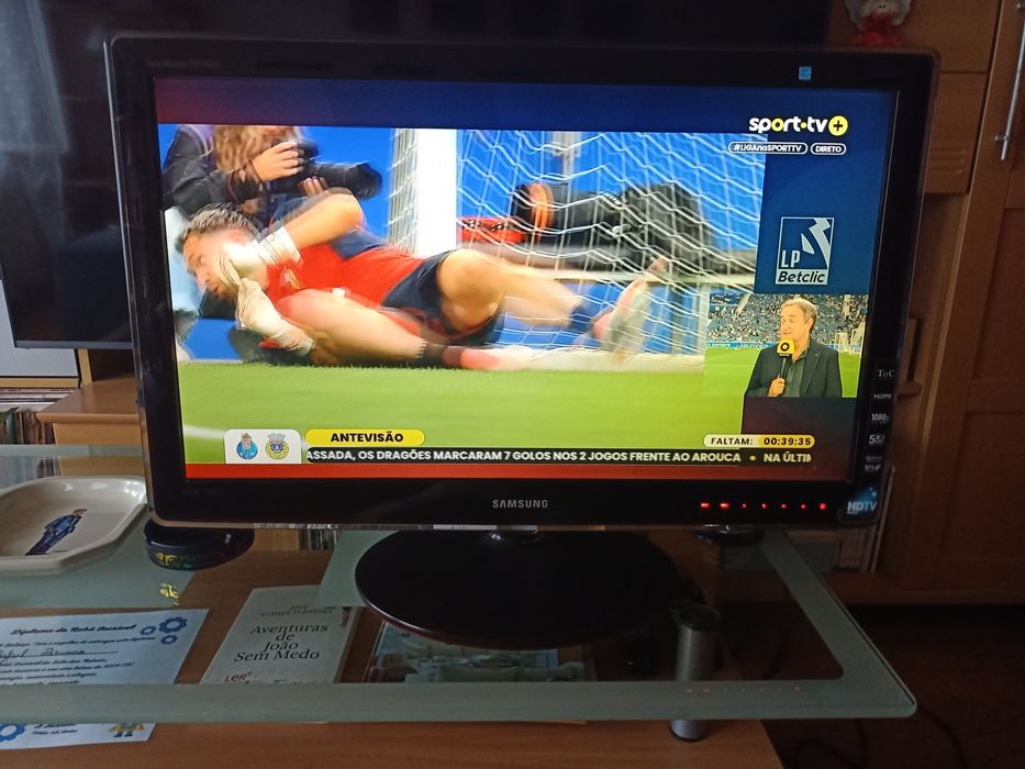 Televisão Samsung de 27 polegadas