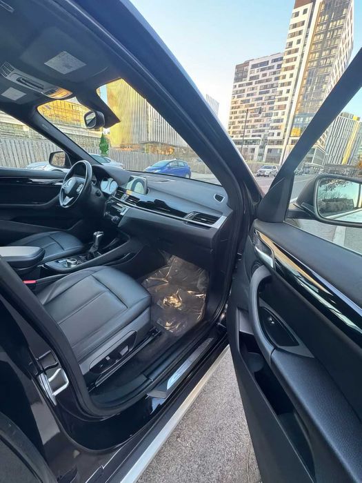 BMW X1 xDrive28i      2019
