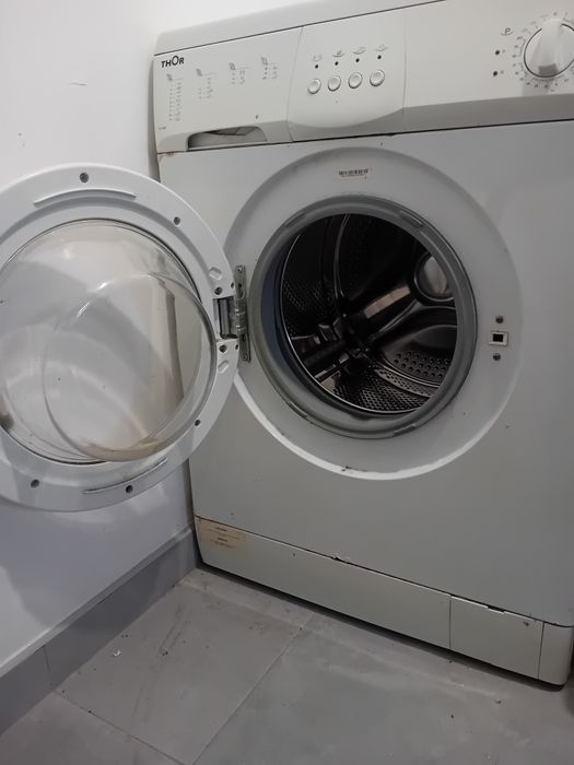 Em bom funcionamento Maquina  de lavar roupa 5kg