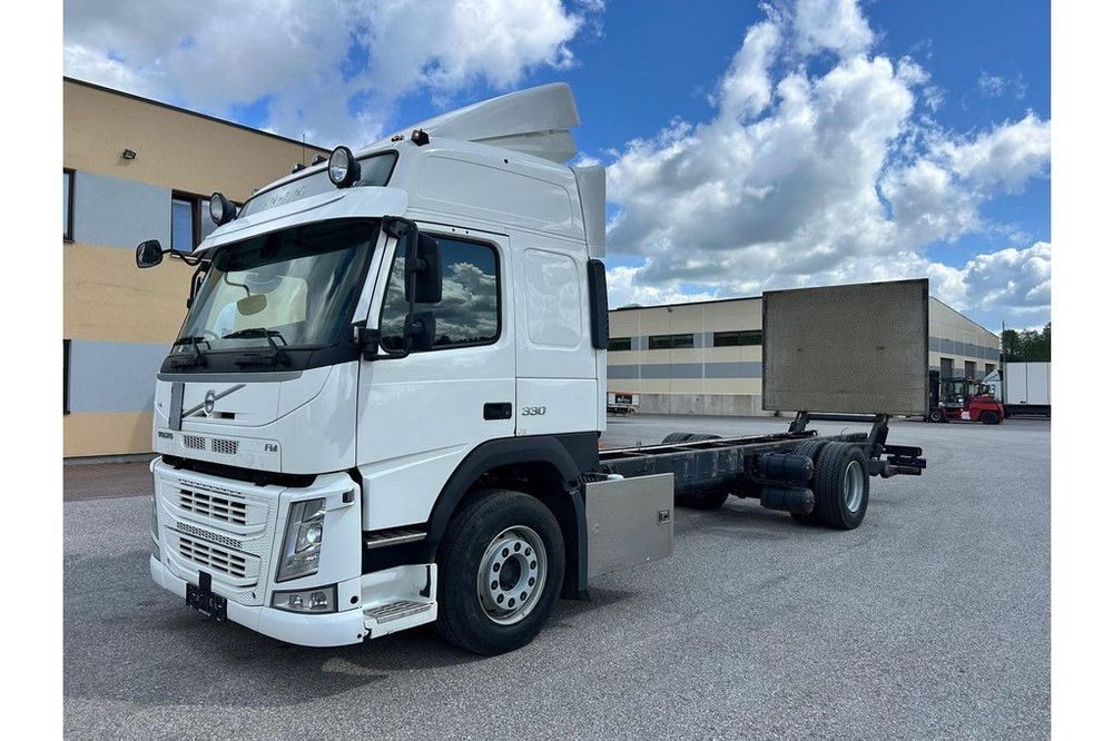 Volvo FM330 4X2 EURO6 + VEB  Volvo FM 330 4X2 Euro6 VEB