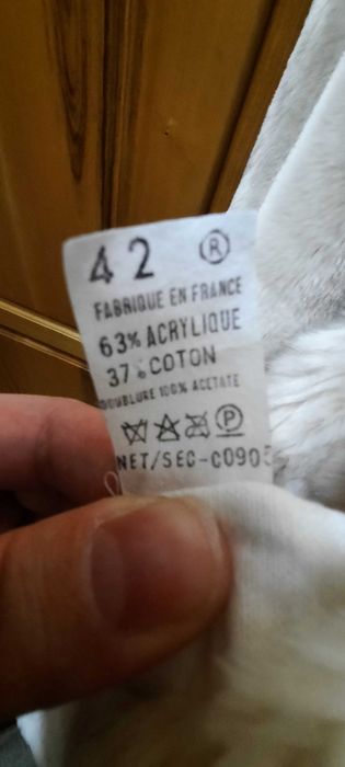 Casaco em pêlo sintético