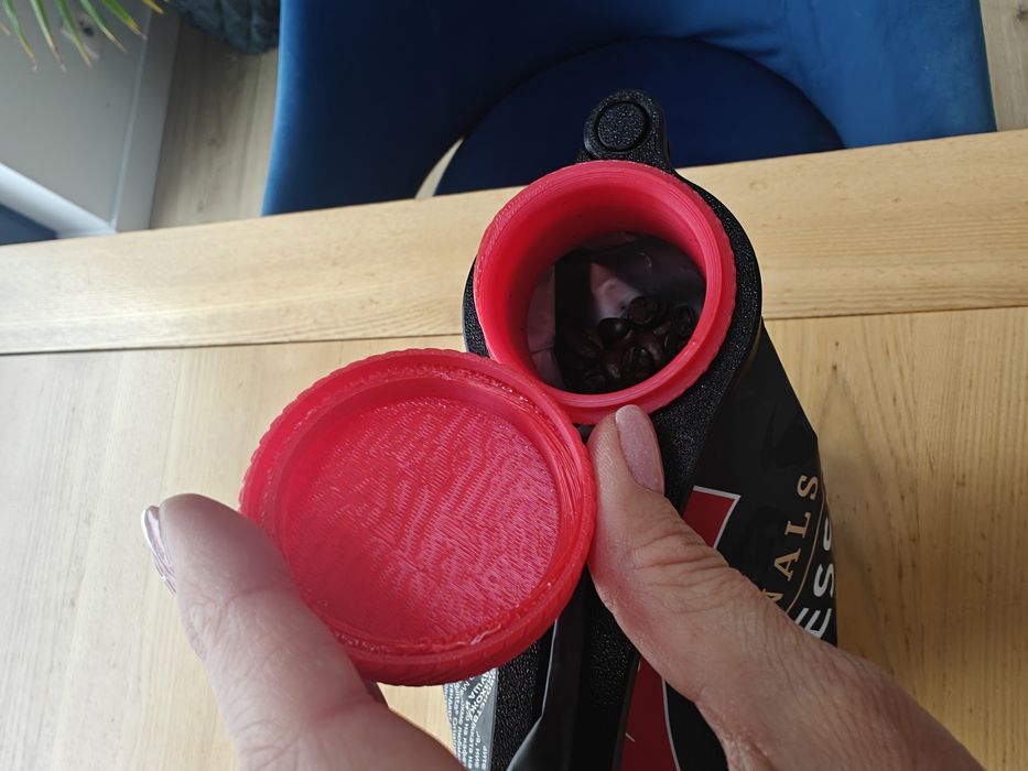 System zamykania torebki na kawę