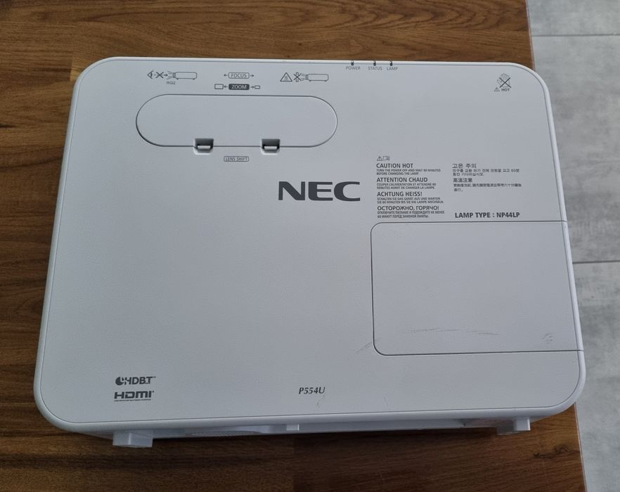 Проектор  NEC P554U