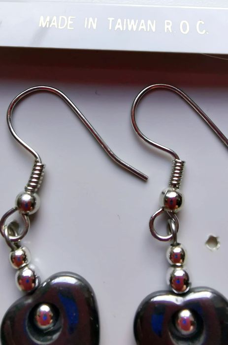 Nowe kolczyki wiszące serduszka