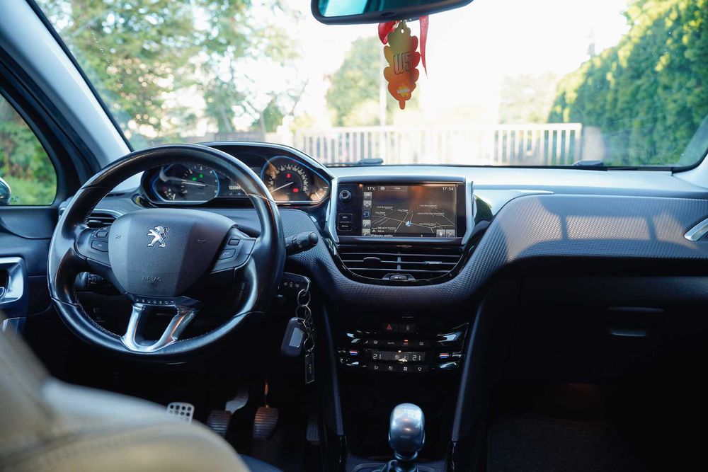 Peugeot 2008 1.6 BlueHDI 2016 rok