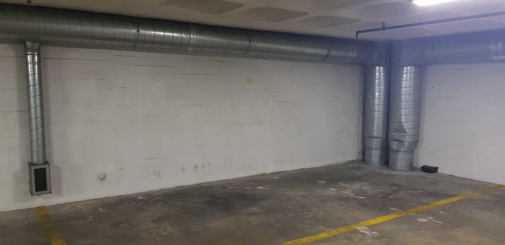 Lugar para Mota junto ao Metro da Quinta das Conchas