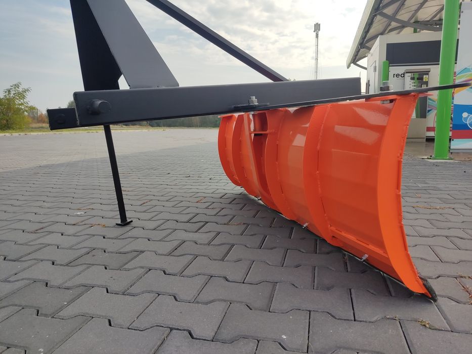 pług do śniegu obracane ze skosem 360 stopni- do tyłu i przodu