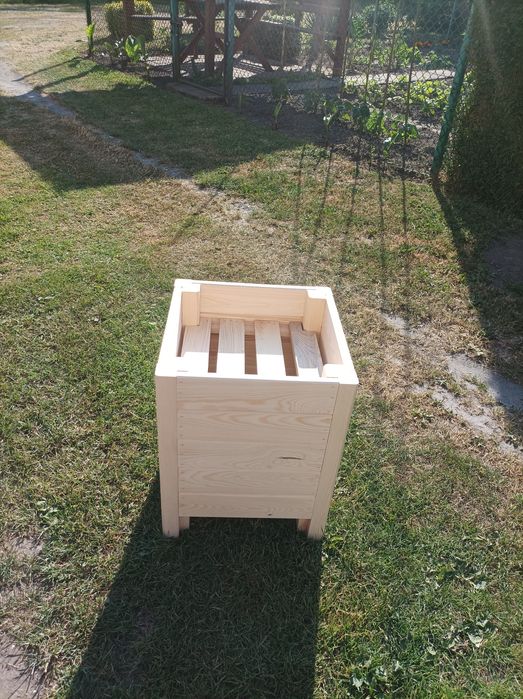 Ładna donica wysoka