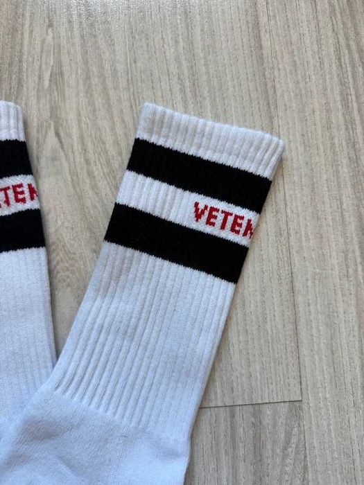 Białe skarpetki Vetements striped crew socks