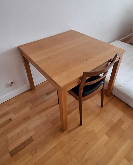 Stół Ikea Bjursta rozkładany 90x90 cm