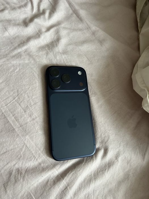 Iphone 17 pro pamiec 256 GB