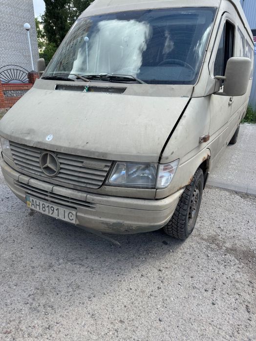 Mercedes Sprinter пас 1999 року