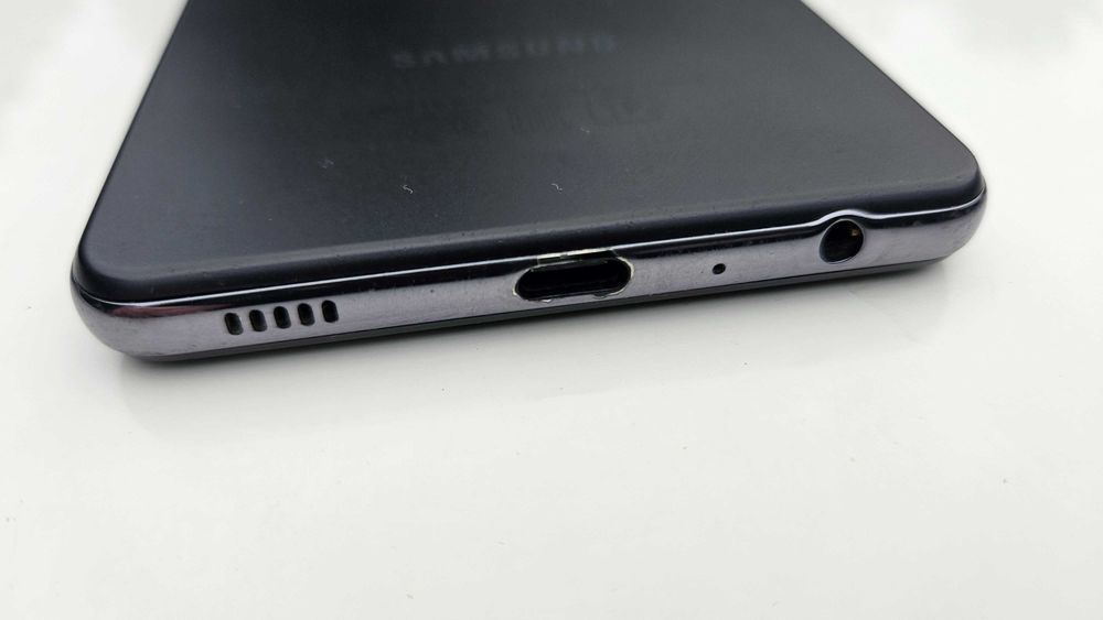 Samsung Galaxy A72 офіційний