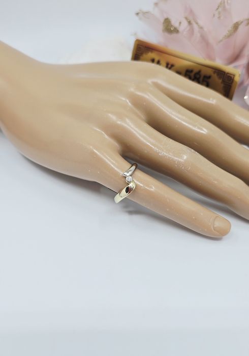 Złoty pierścionek próba 585 14k Używany  złoto żółte i białe