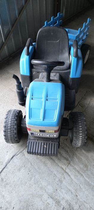 Traktor zabawkaa