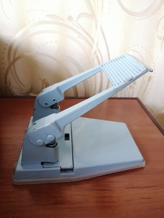 Дырокол металлический, СССР