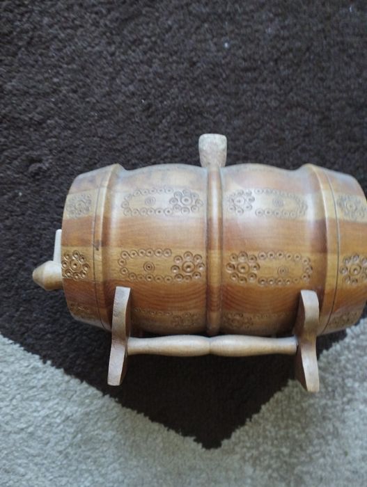 Beczka, beczułka z Albanii