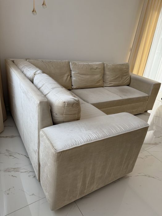 Narożnik jasny beż z funkcją spania