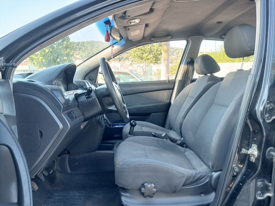 Oportunidade chevrolet Aveo 1.2 gasolina