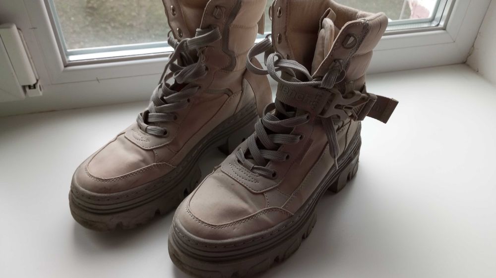 Зимове взуття Bench