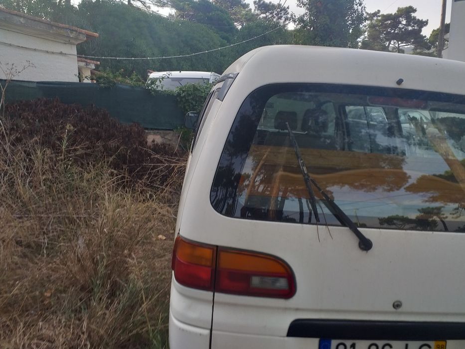 Mitsubishi  L400