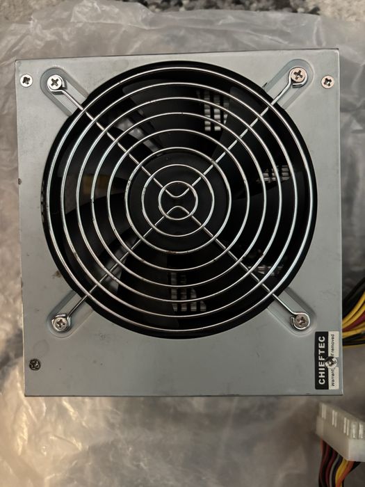 Блок питания chieftec 600w 80+